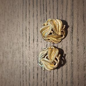 Vintage Trifari 3 Leaf Clip-on Earring